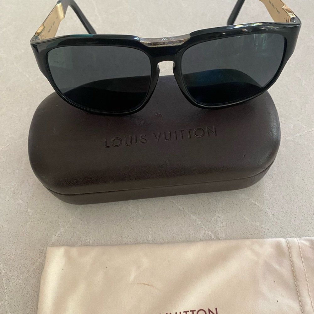Louis Vuitton Dark Frame Sunglasses